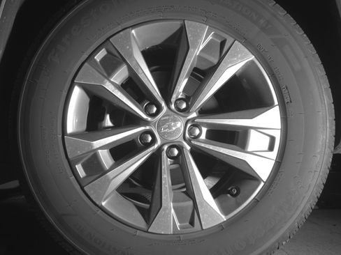 Used 2025 Chevrolet Equinox LT FWD image 14