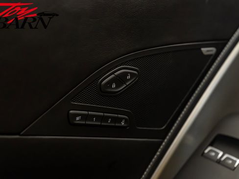 Used 2015 Chevrolet Corvette Z06 w/ 3LZ Preferred Equipment Group image 30