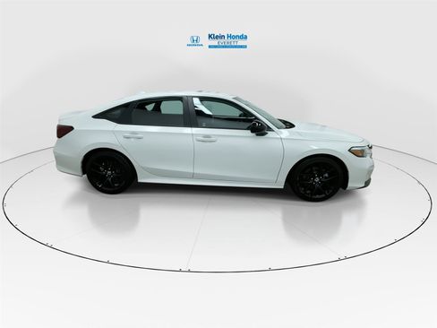 Certified 2025 Honda Civic Sport image 3