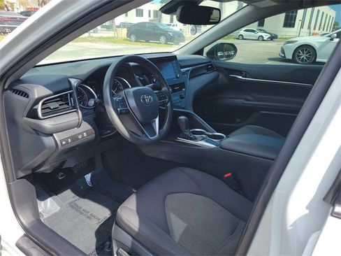 Used 2023 Toyota Camry LE w/ Convenience Package image 9