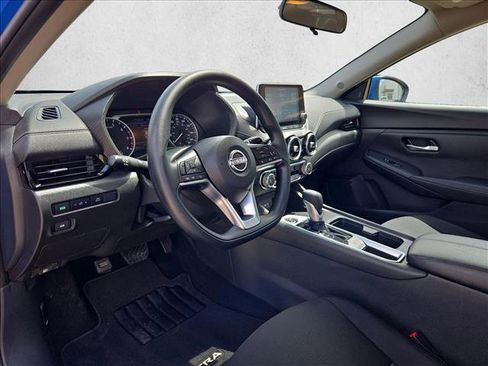 Used 2025 Nissan Sentra SV FWD image 10