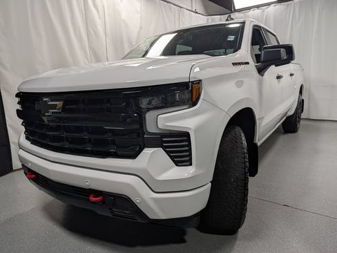 Used 2024 Chevrolet Silverado 1500 RST w/ Redline Edition AWD/4WD image 7