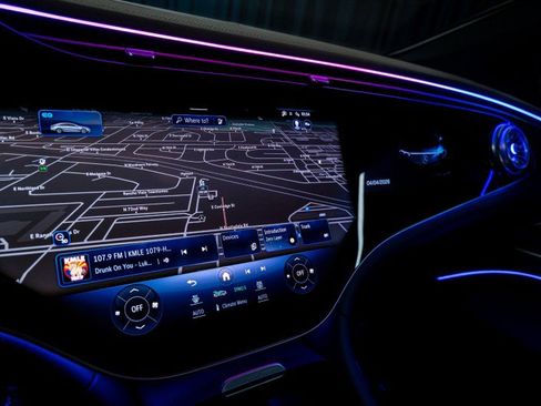 Certified 2023 Mercedes-Benz EQS 580 4MATIC Sedan image 20