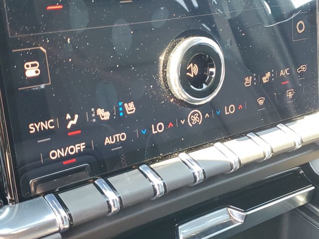 New 2026 GMC Yukon Denali w/ Denali Reserve Package AWD/4WD image 18