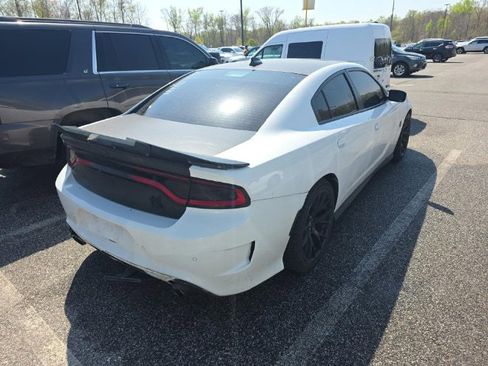 Used 2018 Dodge Charger R/T Scat Pack w/ Dynamics Package RWD image 4