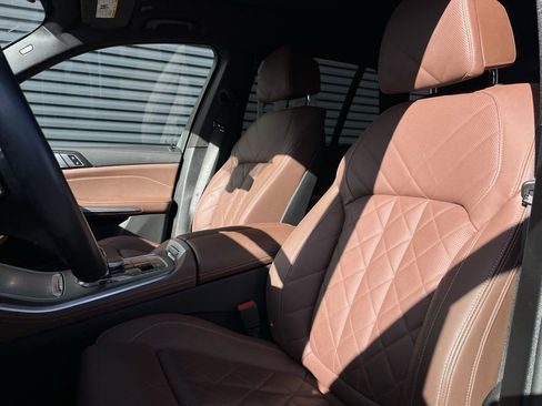 Used 2023 BMW X5 M50i w/ Climate Comfort Package image 12