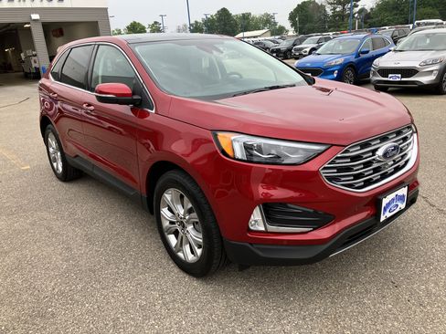 Used 2024 Ford Edge Titanium w/ Equipment Group 301A AWD/4WD image 4