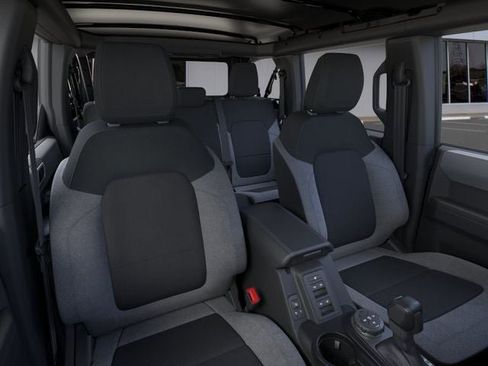 New 2025 Ford Bronco 4-Door image 10