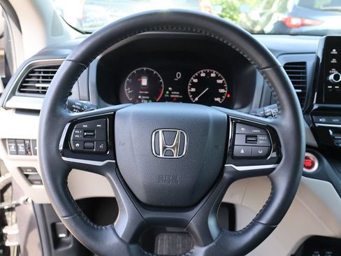 Certified 2025 Honda Odyssey EX-L image 28