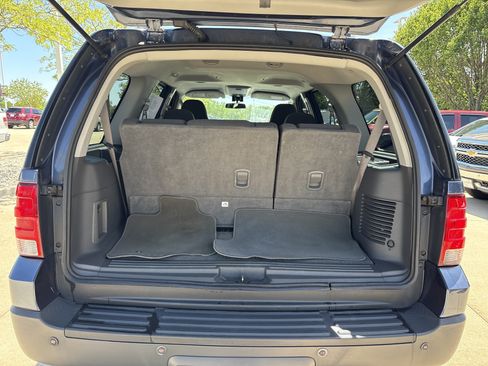 Used 2006 Ford Expedition XLT AWD/4WD image 12