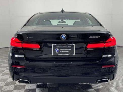 Used 2022 BMW 530i xDrive 530i xDrive w/ Convenience Package image 9