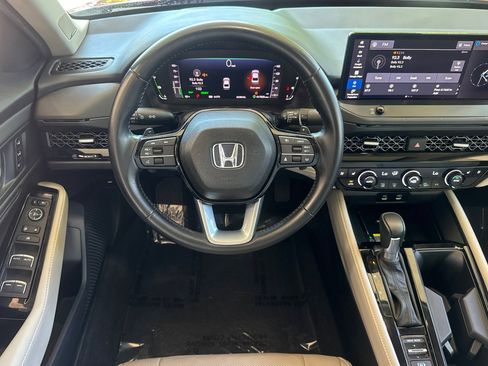 Used 2024 Honda Accord Touring image 29