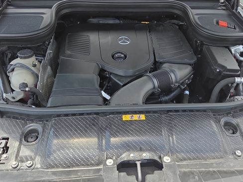 Certified 2025 Mercedes-Benz GLE 350 4MATIC image 19