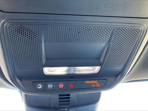 Used 2025 GMC Acadia Elevation image 30