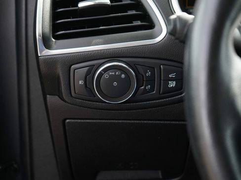 Used 2021 Ford Edge Titanium FWD image 16