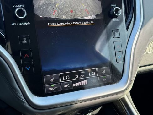 Used 2020 Subaru Outback Premium image 23