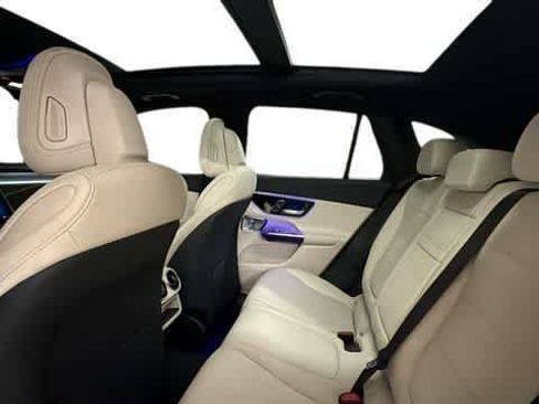 Used 2026 Mercedes-Benz GLC 300 4MATIC image 5