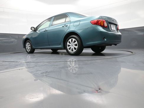 Used 2010 Toyota Corolla LE FWD image 31