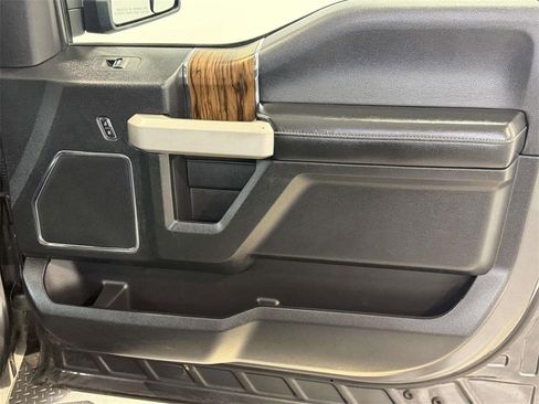 Used 2018 Ford F150 Lariat w/ Equipment Group 502A Luxury image 9