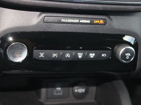 Used 2023 Ford Escape Platinum image 23