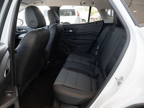 Used 2026 Chevrolet Trax LT w/ Driver Confidence Package FWD image 36