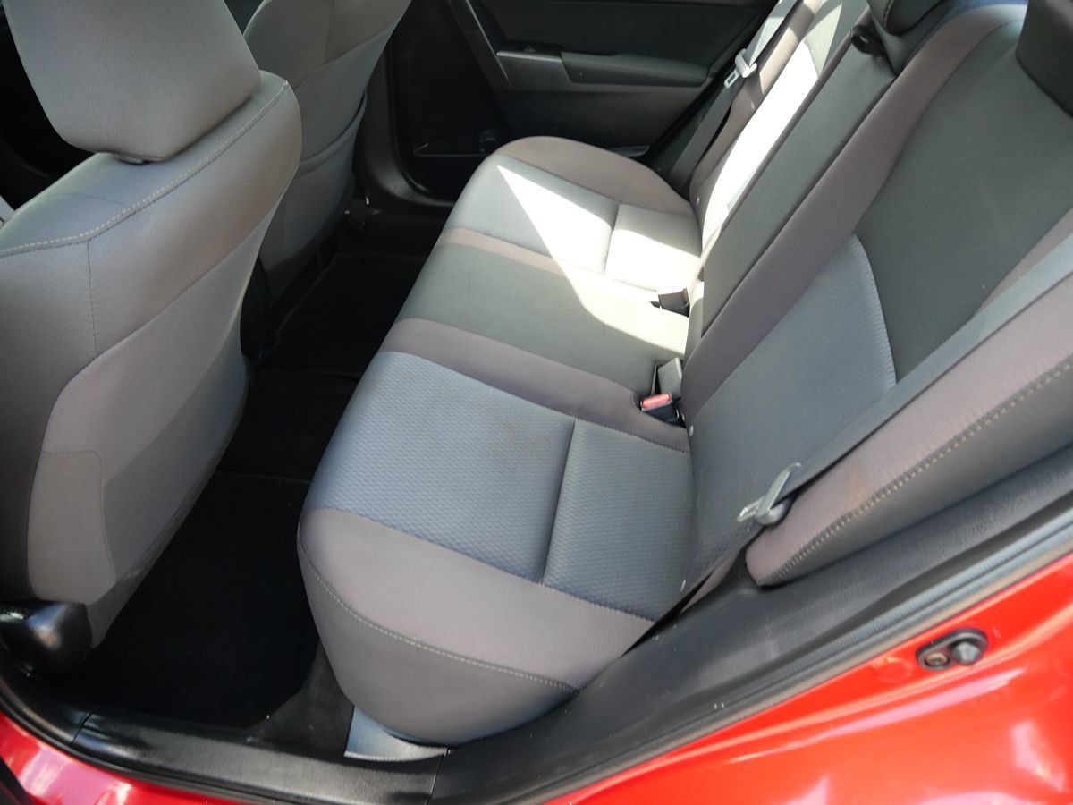 Used 2017 Toyota Corolla LE FWD image 19