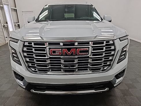 New 2026 GMC Yukon Denali w/ Sun & Power Step Package image 3