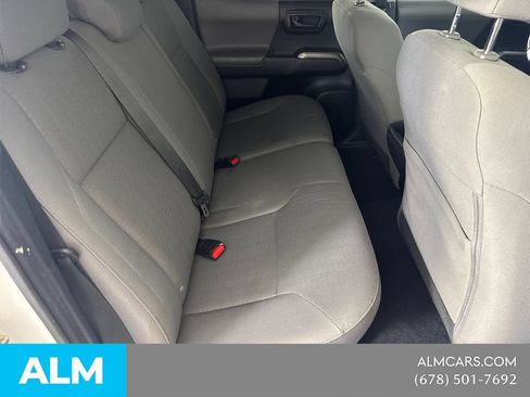 Used 2019 Toyota Tacoma SR5 RWD image 18