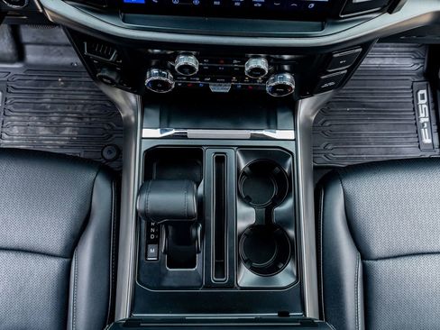 Used 2025 Ford F150 Lariat w/ Equipment Group 501A Mid image 28