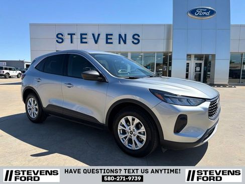 Used 2024 Ford Escape Active w/ Tech Pack #1 FWD image 1