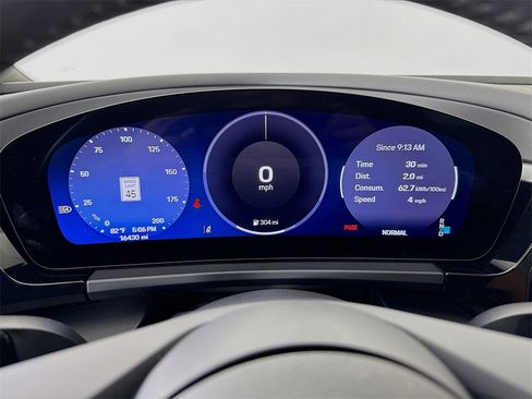 Used 2024 Porsche Macan 4 Electric image 16