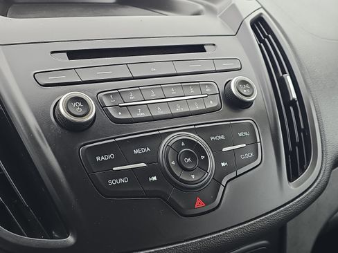 Used 2018 Ford Escape S image 19