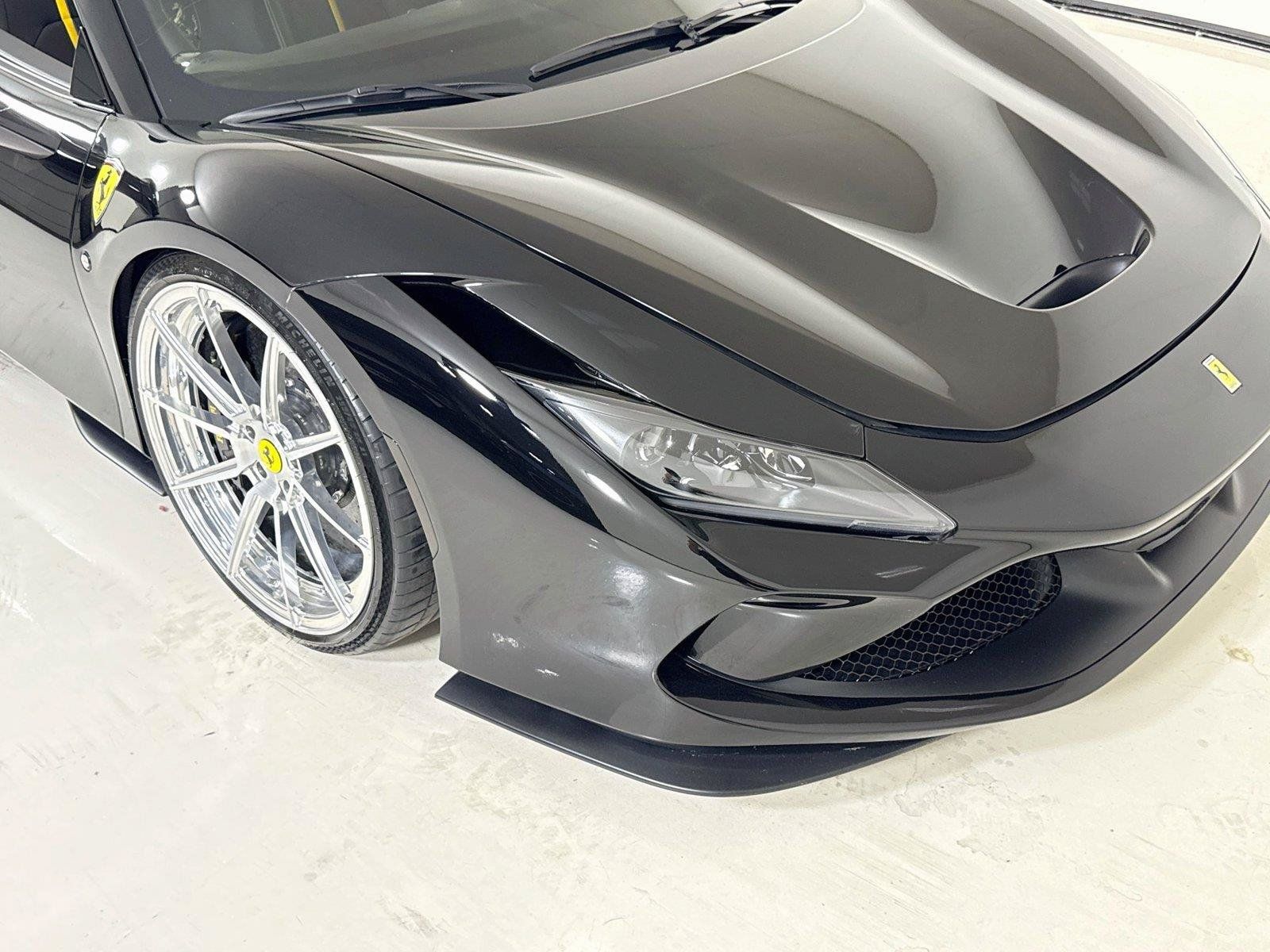 Used 2021 Ferrari F8 Tributo RWD image 33