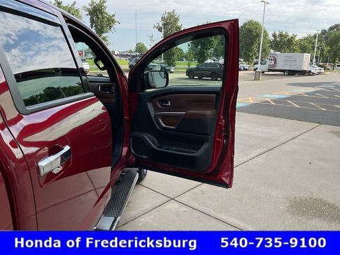 Used 2021 Nissan Titan Platinum Reserve w/ Moonroof Package AWD/4WD image 21