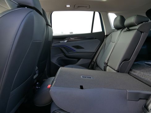 New 2026 Volkswagen Tiguan SE AWD/4WD image 5