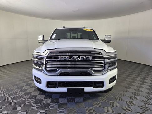 Used 2026 RAM 2500 Laramie AWD/4WD image 3