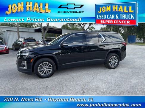 Used 2023 Chevrolet Traverse LT FWD image 3