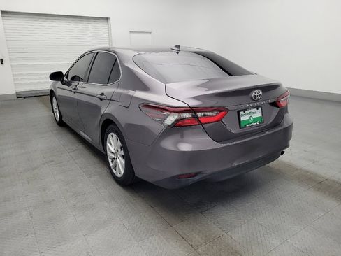 Used 2022 Toyota Camry LE FWD image 5
