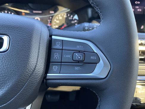 New 2026 Jeep Compass Limited image 11