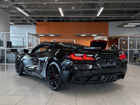 Used 2024 Chevrolet Corvette Z06 image 4