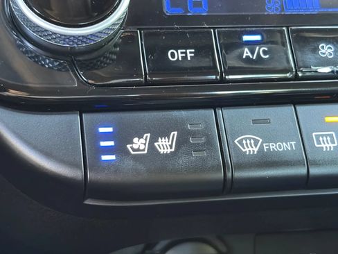 Used 2023 Hyundai Elantra Limited FWD image 24