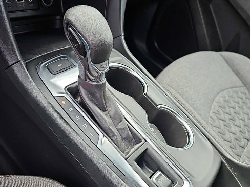 Used 2024 Chevrolet Equinox LT image 15