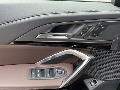 Used 2025 BMW X1 xDrive28i w/ Technology Package image 6