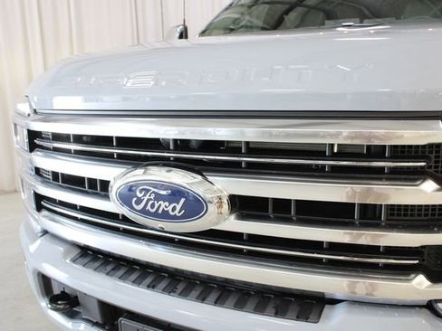 New 2026 Ford F250 Platinum w/ Platinum Plus Package AWD/4WD image 33