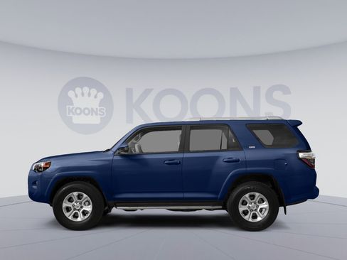 Used 2018 Toyota 4Runner SR5 Premium image 4