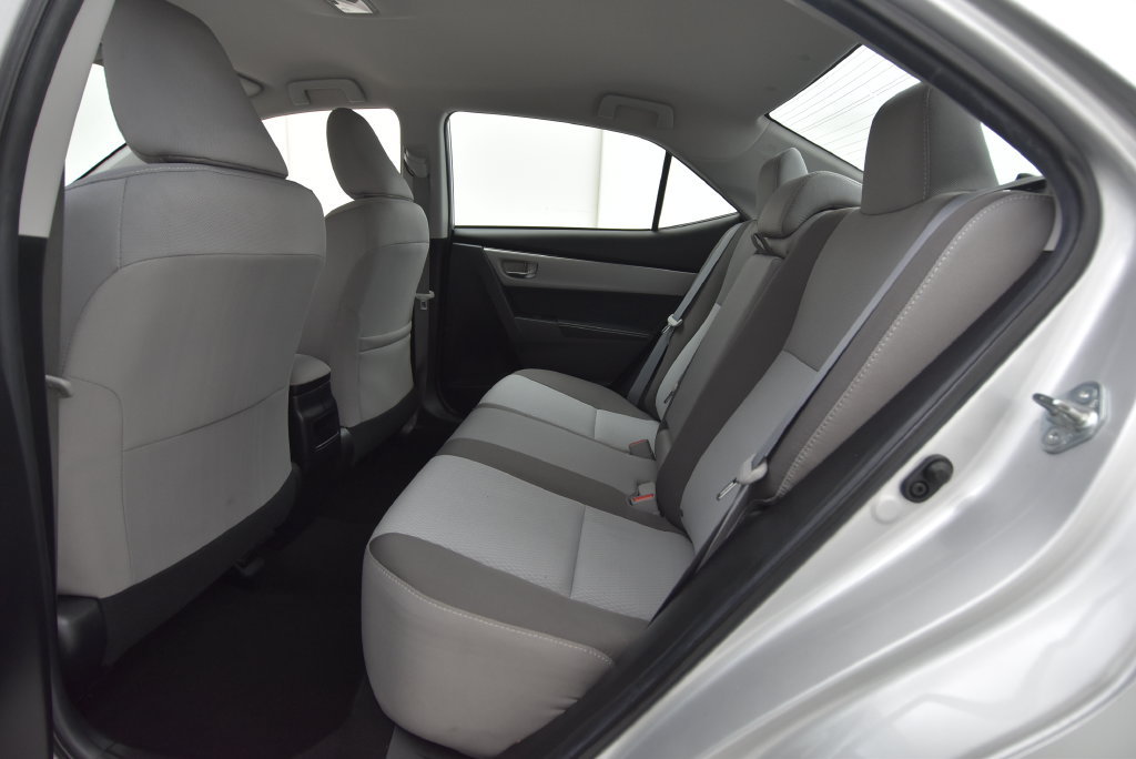 Used 2018 Toyota Corolla LE FWD image 23