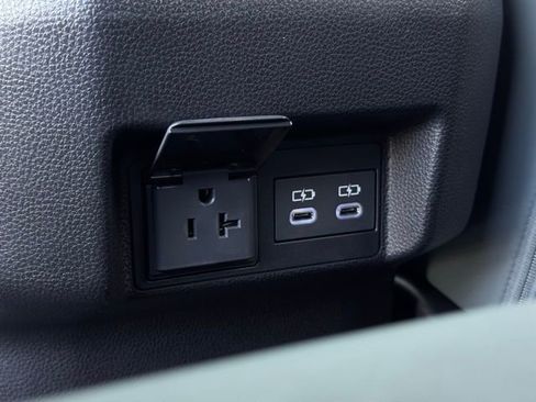 New 2025 Toyota Tacoma Trailhunter image 38