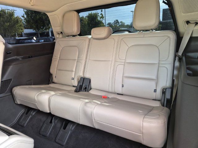 Used 2024 Lincoln Navigator Reserve AWD/4WD image 20