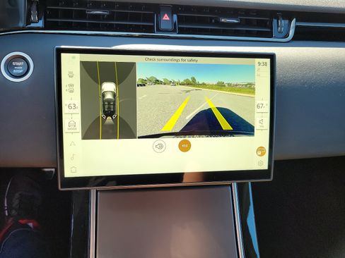 Used 2024 Land Rover Range Rover Evoque Dynamic SE image 17