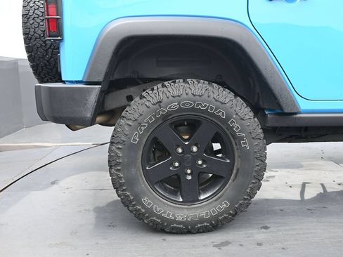 Used 2017 Jeep Wrangler Unlimited Sport AWD/4WD image 12